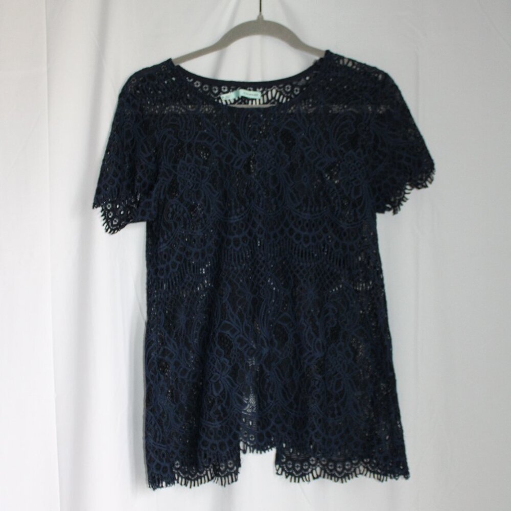 Maurices Navy Crochet Lace Embroidery Short Sleeve Round Neck Sheer Split Back M